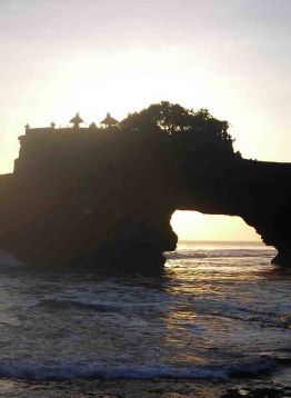 Pura Batu Bolong