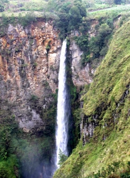 Simarjarunjung Air Terjun Sipiso-piso