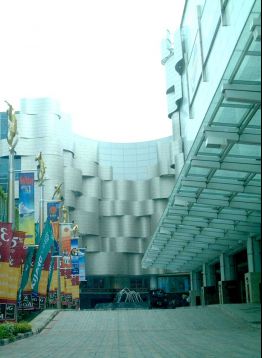 Sun Plaza